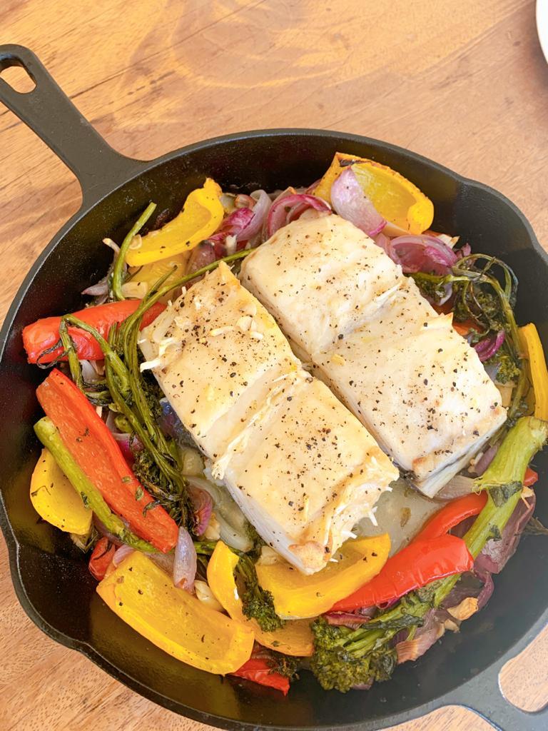 BACALHAU COM LEGUMES ASSADOS FACÍLIMO